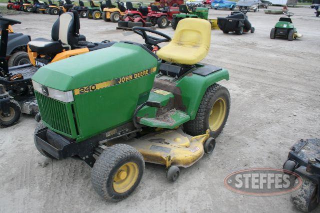  John Deere 240_1.jpg